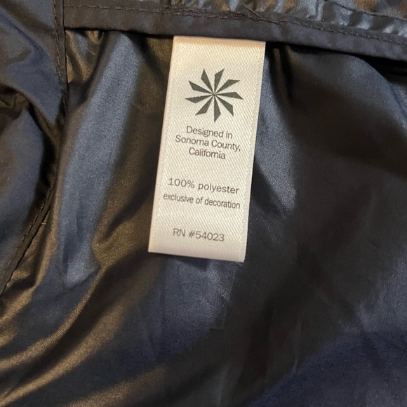 Athleta Hooded Zip Up Vest - Picture 8 of 10